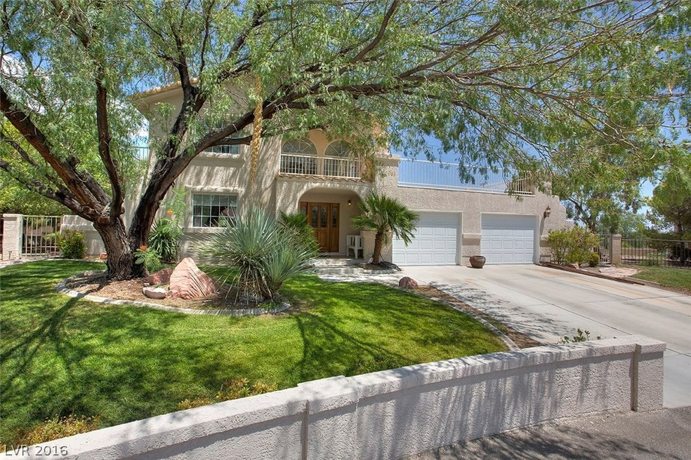 Stunning Custom Home nestled in a cul-de-sac with
