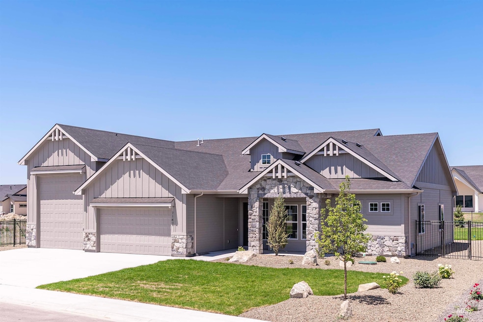 For Sale $824,900 • Co-Listing Agent