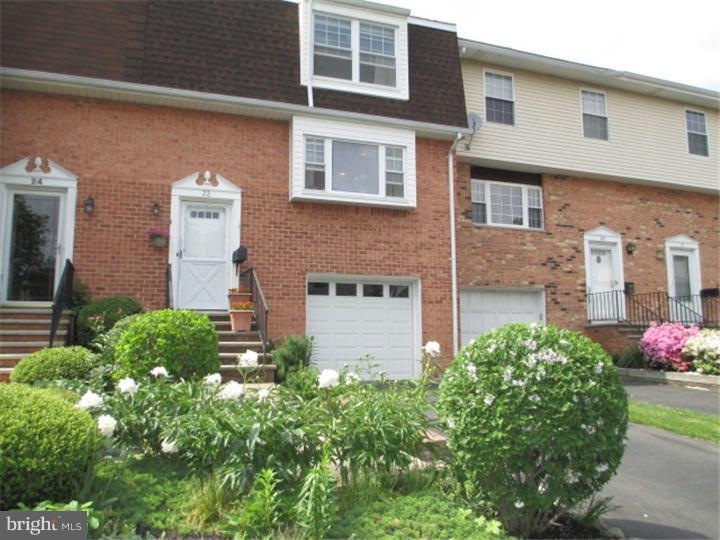 22 Catbird Ct, Lawrence Township, NJ 08648 - photo 1