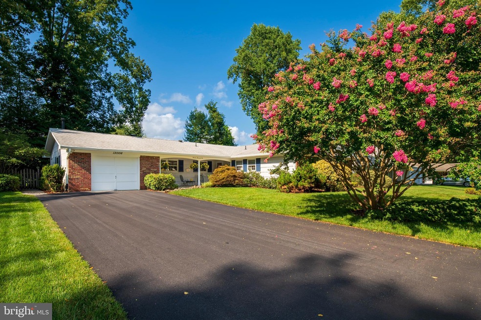 13006 Viewpoint Ln, Bowie, MD 20715 - photo 1