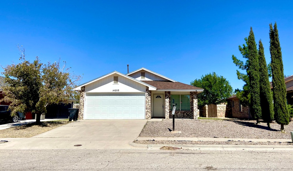 14253 Desert Fire Ct, Horizon City, TX 79928 - photo 1