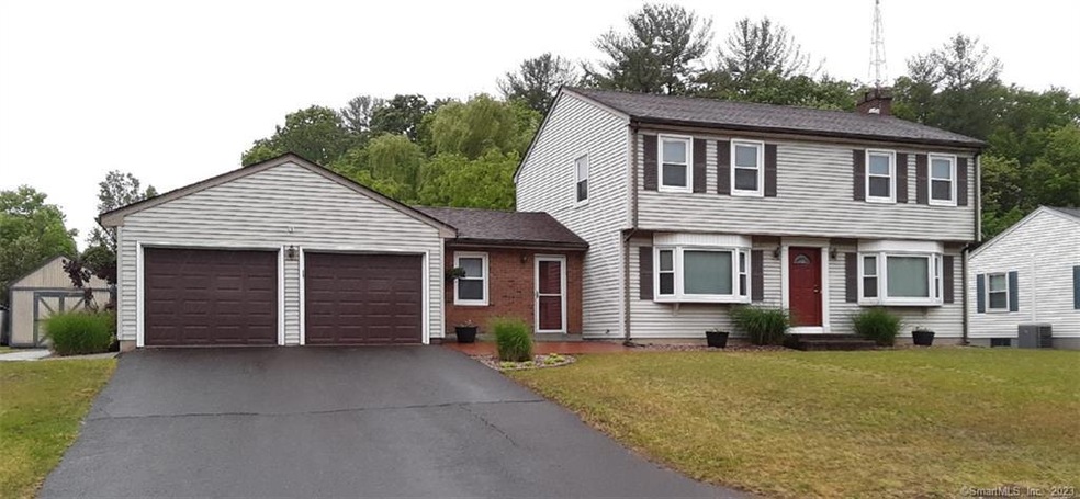 3 Celtic Ct, Enfield, CT 06082 - photo 1