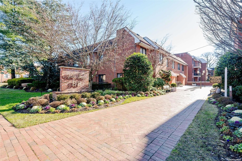 Sold $660,000 • Co-Listing Agent