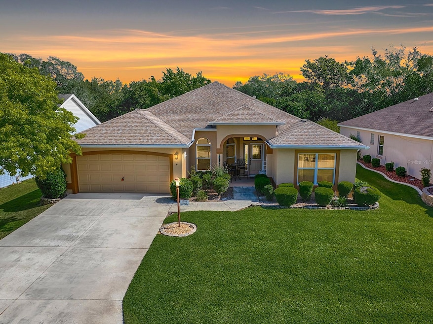 1581 Oak Forest Dr, The Villages, FL 32162 - photo 1