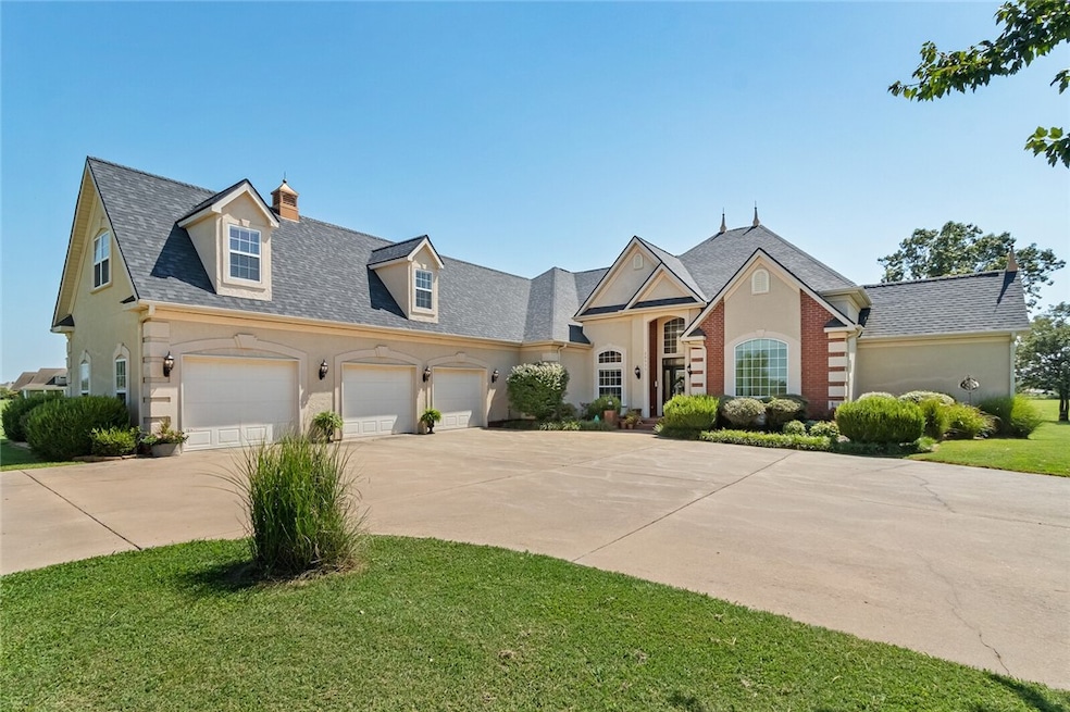 20555 Bruce Rutherford Dr, Siloam Springs, AR 72761 - photo 1