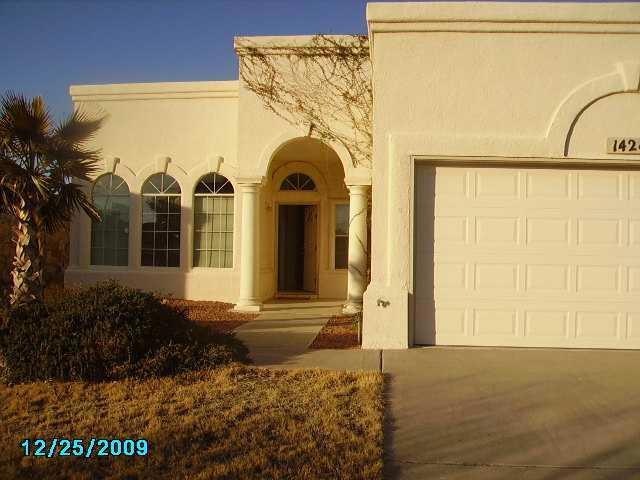 14241 Desert Sage Dr, Horizon City, TX 79928 - photo 1