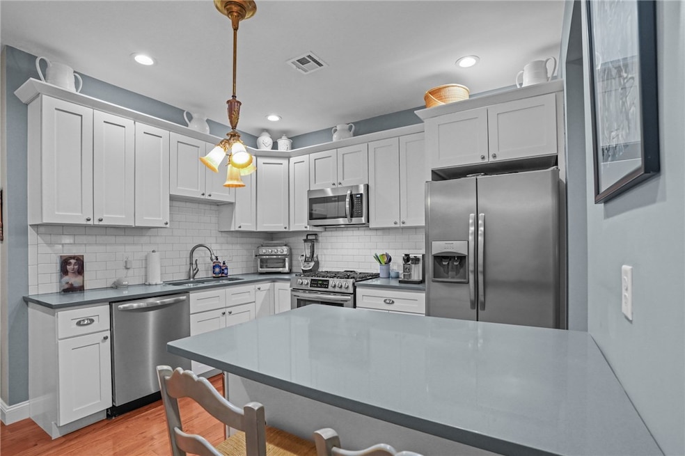 7 Mount Hope Ave unit 207, Providence, RI 02906 - photo 1