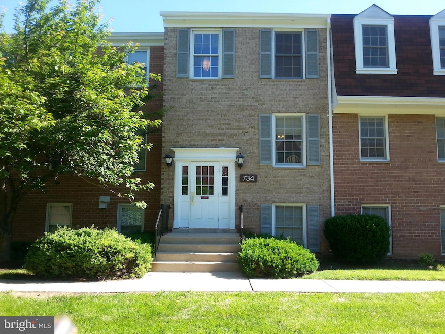 734 Quince Orchard Blvd unit 202, Gaithersburg, MD 20878 - photo 1