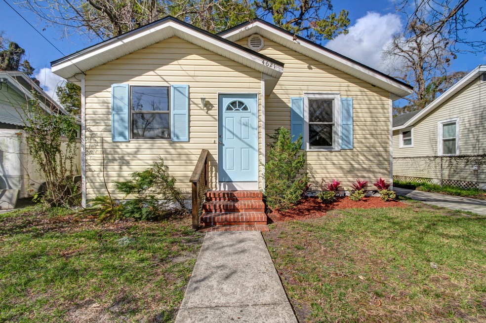 4621 Attleboro St, Jacksonville, FL 32205 - photo 1
