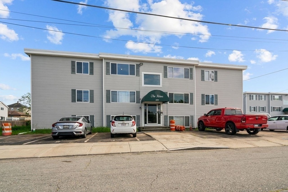 239 Glasgow St unit 10, Fall River, MA 02721 - photo 1