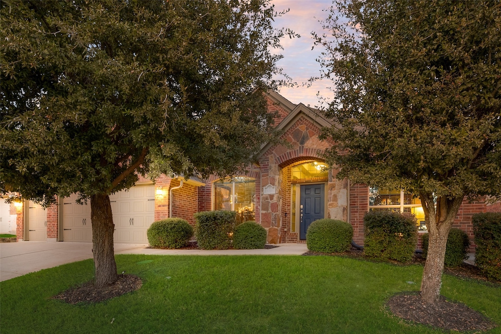 1211 Norfolk St, Roanoke, TX 76262 - photo 1