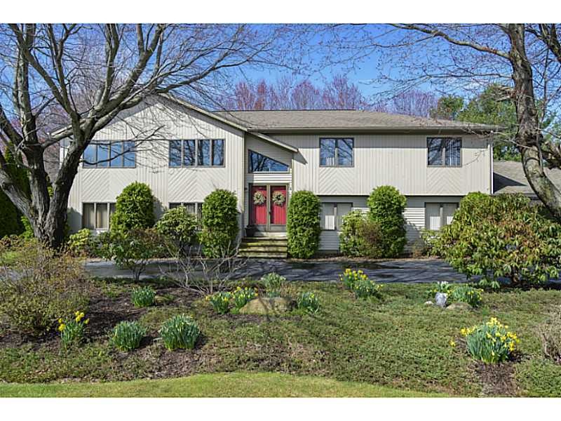 34 Alpine Estates Dr, Cranston, RI 02921 - photo 1