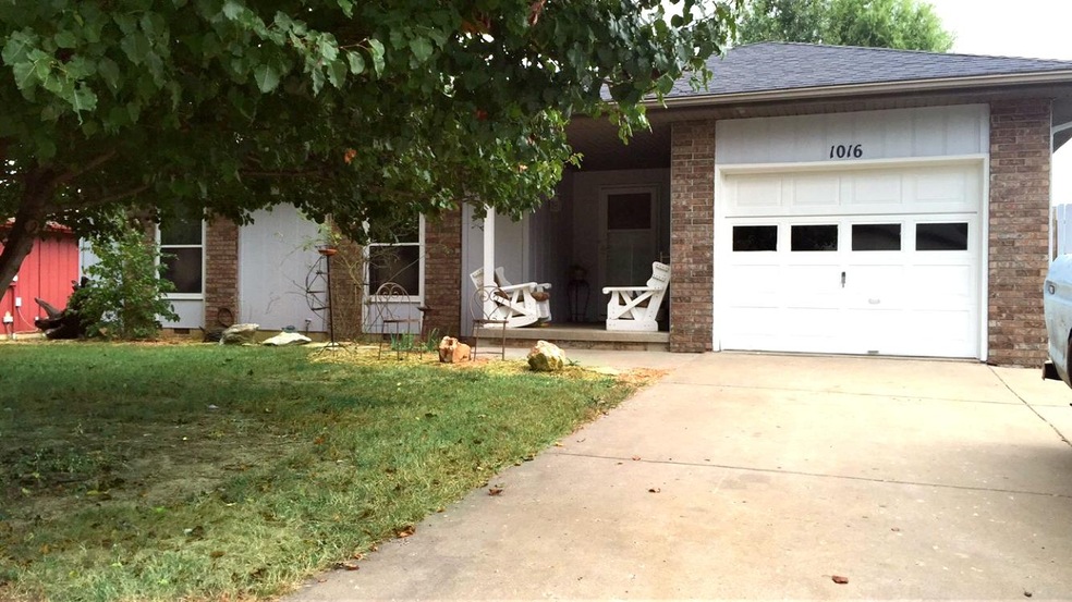 1016 Walleye St, Nixa, MO 65714 - photo 1