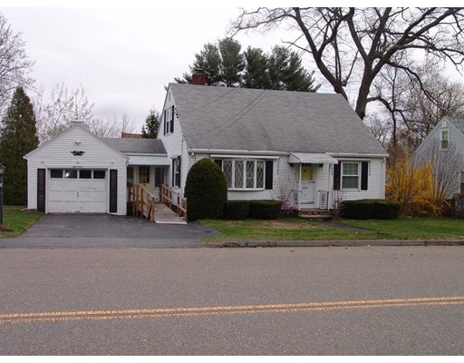 19 Saint Nicholas Ave, Worcester, MA 01606 - photo 1