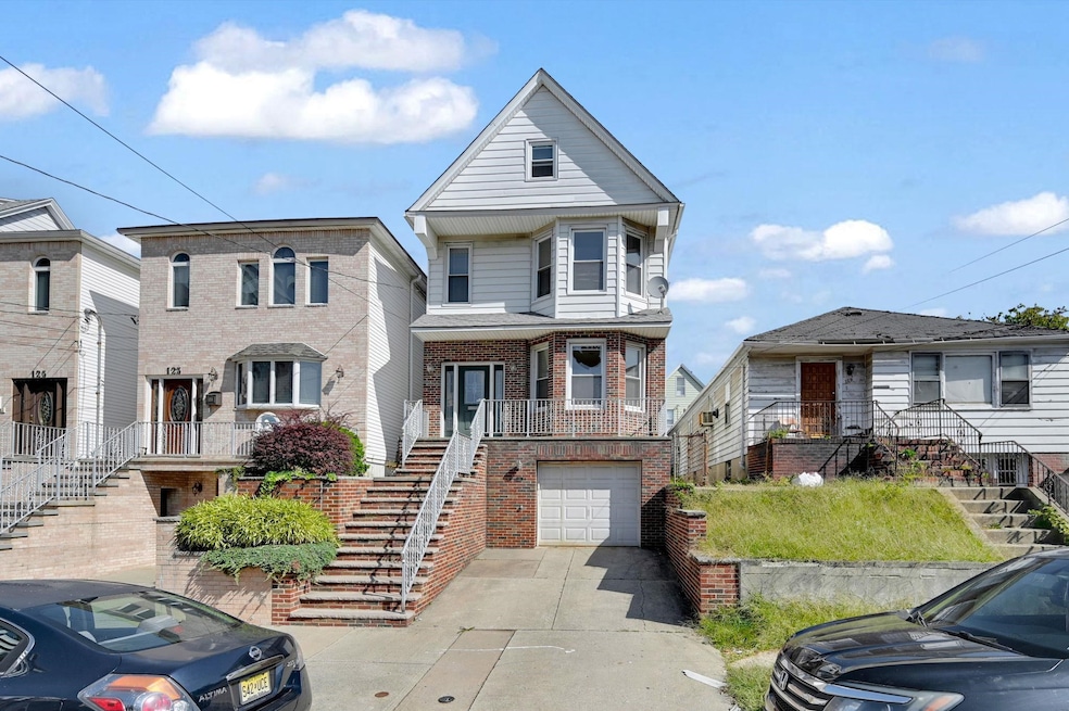 121 W 44th St, Bayonne, NJ 07002 - photo 1