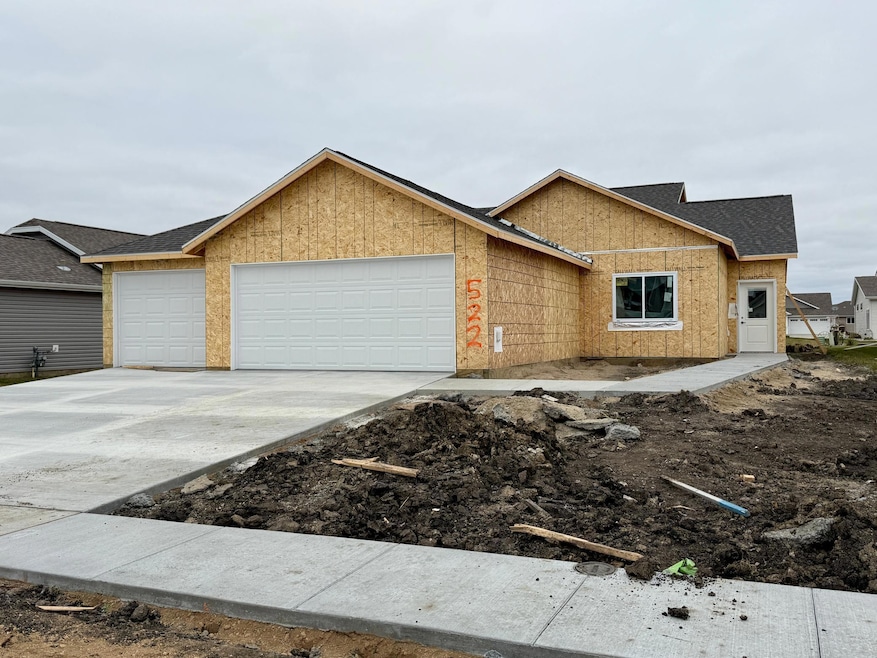 522 Westview Ln E, West Fargo, ND 58078 - photo 1