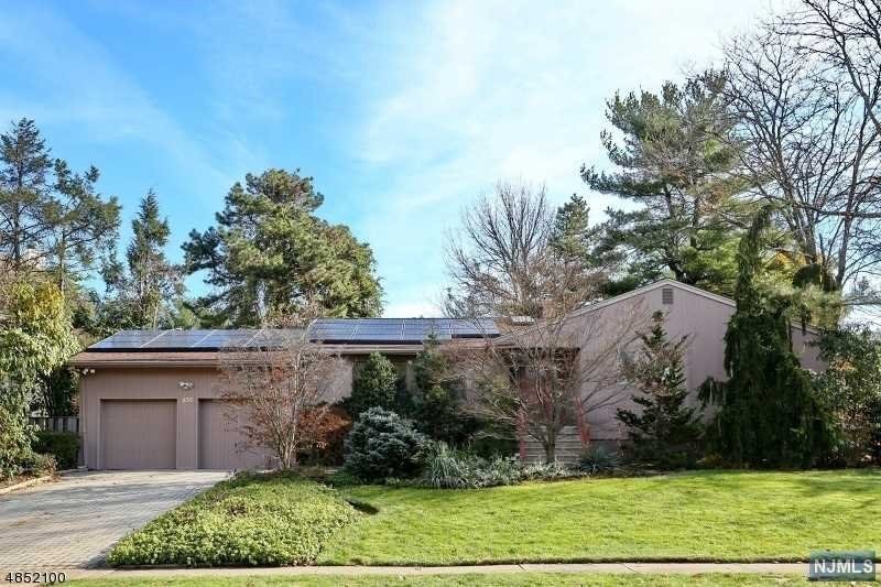 208 Charles St, Clifton, NJ 07013 - photo 1