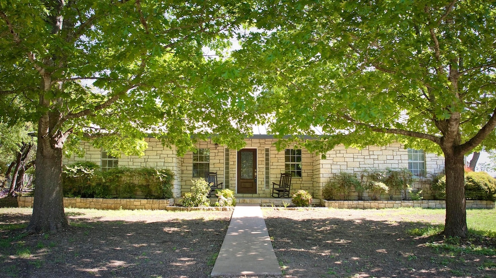 For Sale $860,000