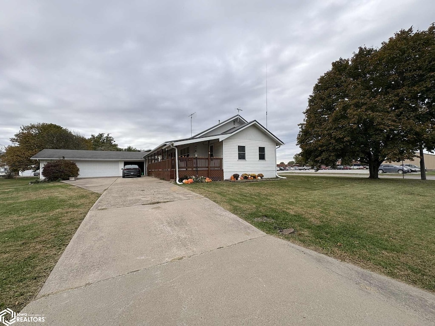 408 N Trussell Ave, Moravia, IA 52571 - photo 1