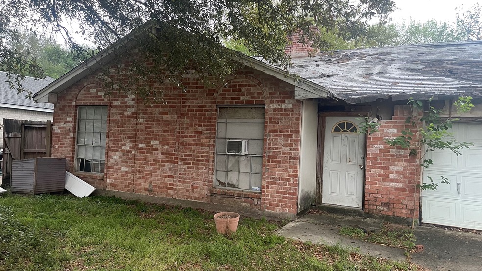 2419 Pearwood Dr, Houston, TX 77038 - photo 1