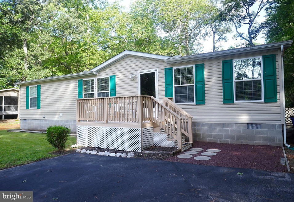 37609 Mimosa St, Ocean View, DE 19970 - photo 1