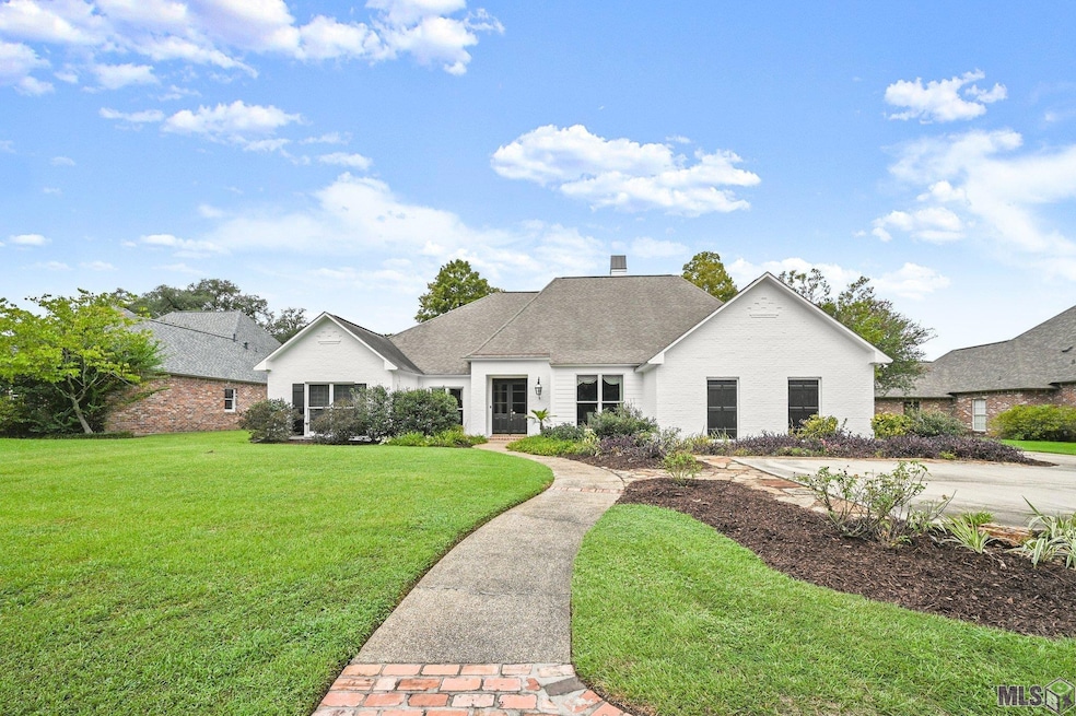 16829 Amberwood Dr, Baton Rouge, LA 70810 - photo 1