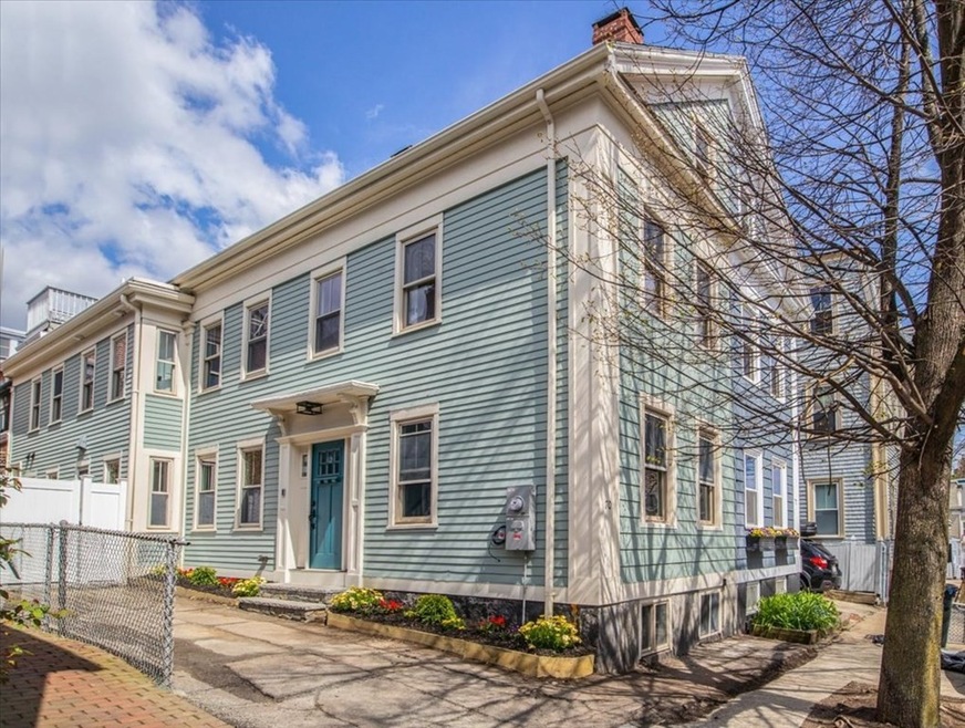 70 Pearl St, Charlestown, MA 02129 - photo 1