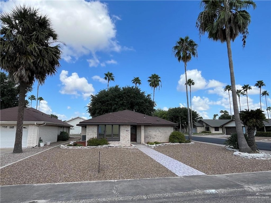 919 Citrus Dr, Alamo, TX 78516 - photo 1