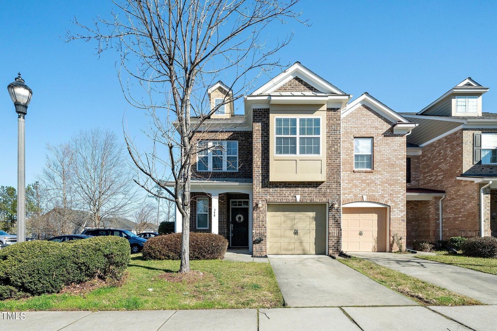4-web-or-mls-348 Longchamp Ln (4 of 27)