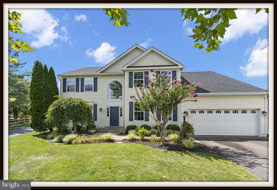 20543 Chapin Ct, Sterling, VA 20165 - photo 1