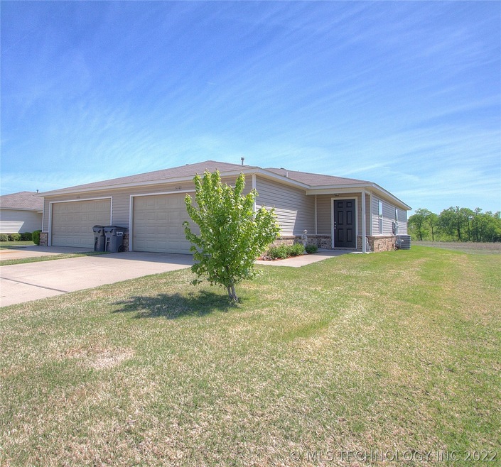 5712 S 34th St, Broken Arrow, OK 74014 - photo 1