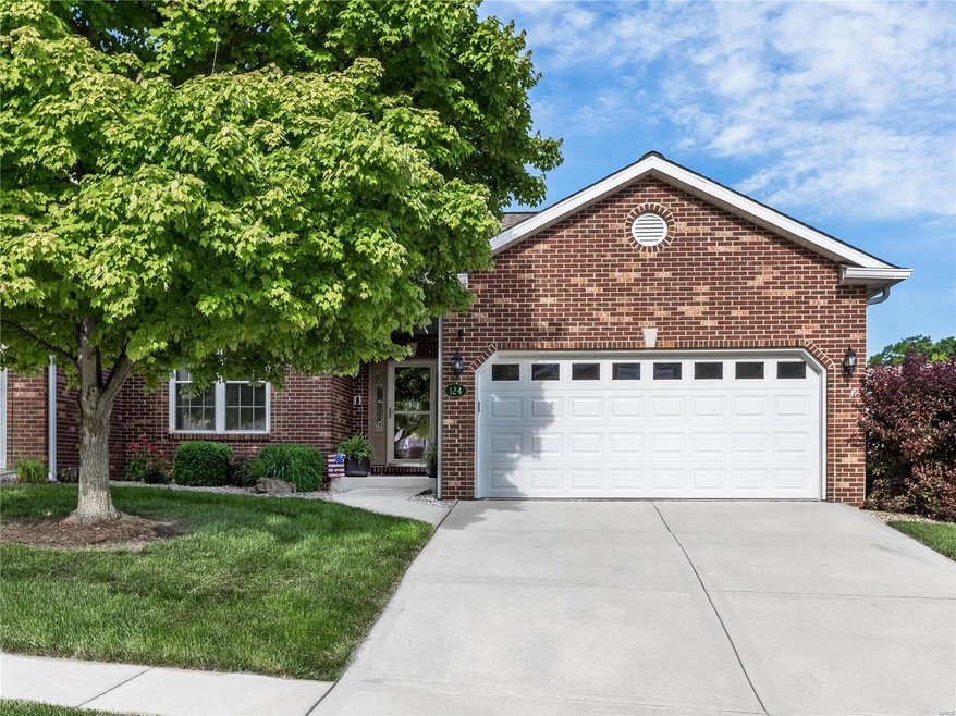 124 Briar Ridge, Maryville, IL 62062 - photo 1