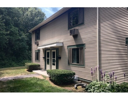 170 E Hadley Rd unit 96, Amherst, MA 01002 - photo 1