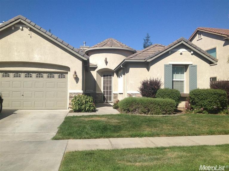 380 Ada Way, Oakdale, CA 95361 - photo 1