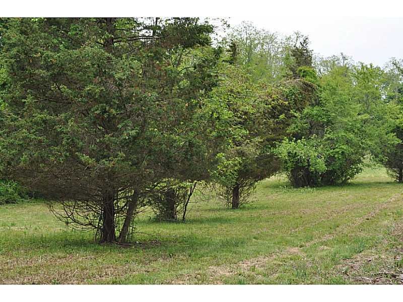 208 Poppasquash Rd, Bristol, RI 02809 - photo 1