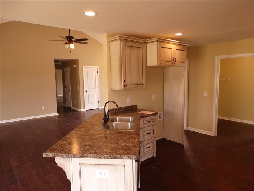 108 Willow Haven St SE, Calhoun, GA 30701 - photo 1