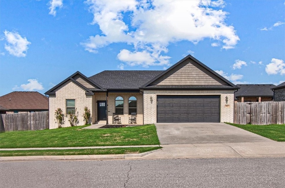 631 Captain Reid Ln, Prairie Grove, AR 72753 - photo 1