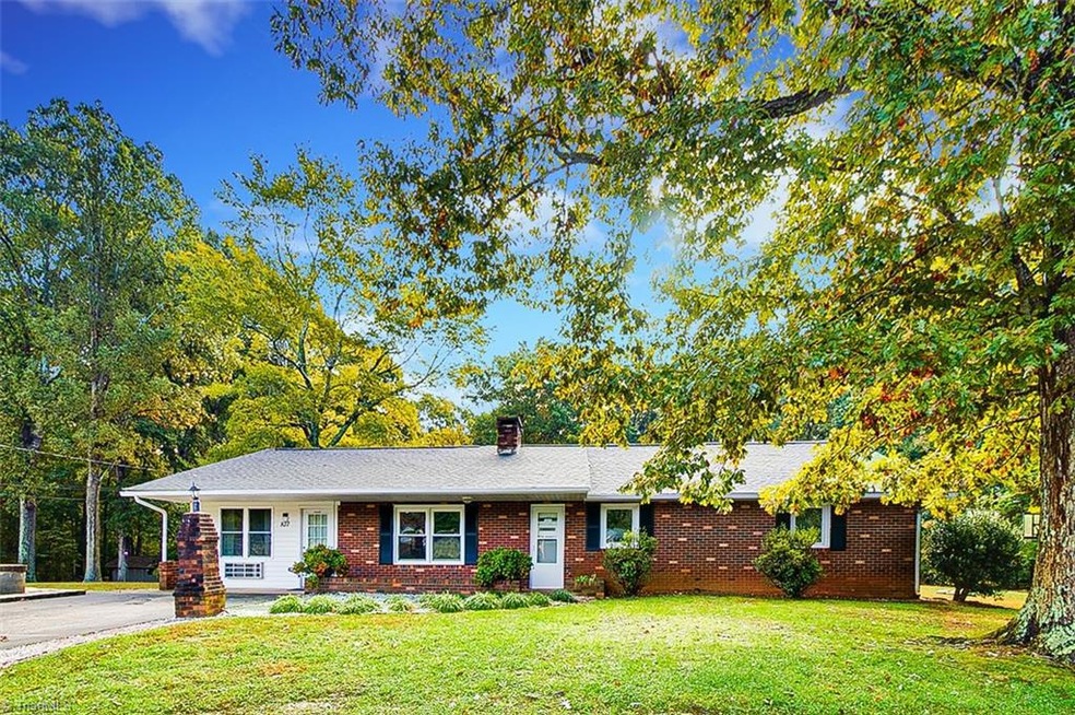 837 Oakwood Acres Rd, Asheboro, NC 27205 - photo 1