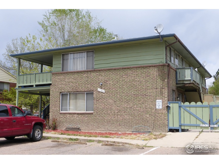 4-plex with good parking!