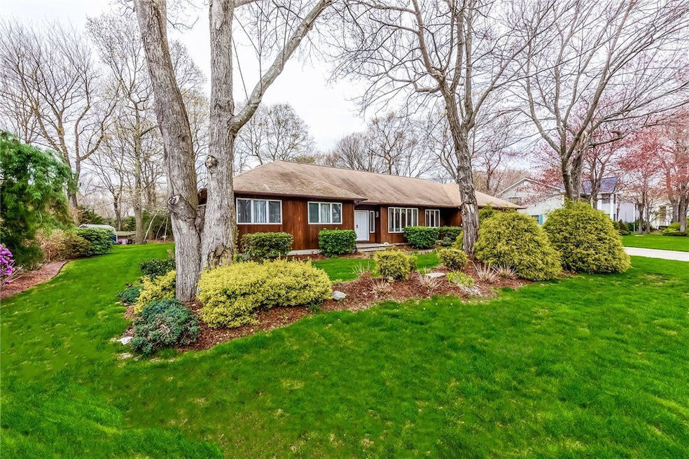 44 Sage Dr, Cranston, RI 02921 - photo 1