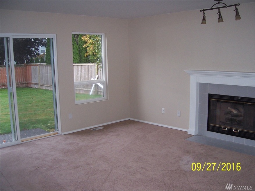 3284 Wynalda Dr, Enumclaw, WA 98022 - photo 1