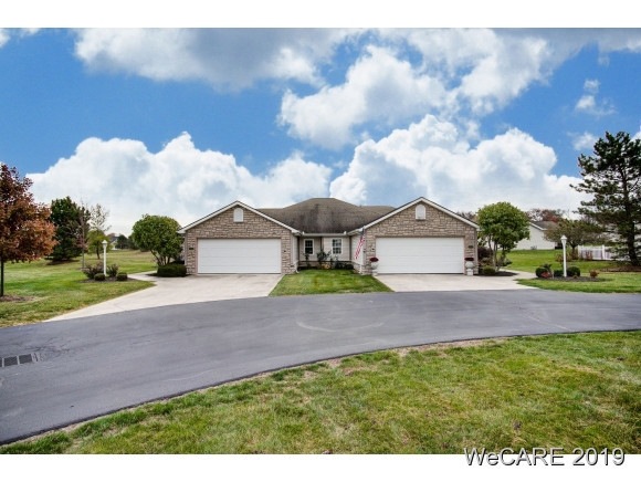 1520 Madison Place unit 6, Wapakoneta, OH 45895 - photo 1