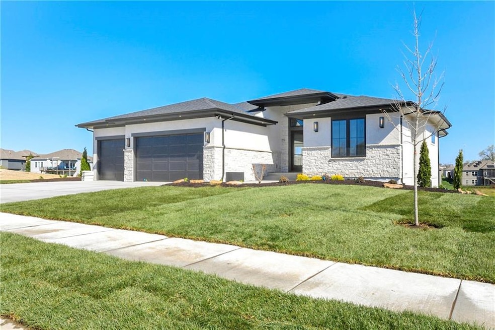Pending $975,655 • Co-Listing Agent