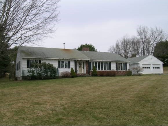 14 Mirror Lake Dr, Mirror Lake, NH 03853 - photo 1