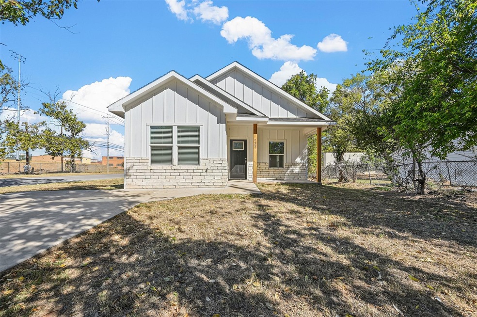 535 W Ford St, Denison, TX 75020 - photo 1