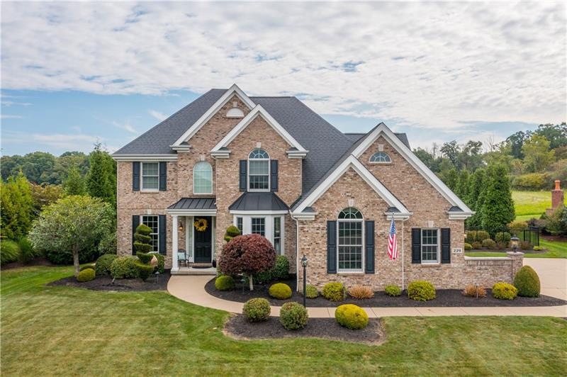 Gorgeous 4 bedroom, 4.5 bath custom Koch Construct