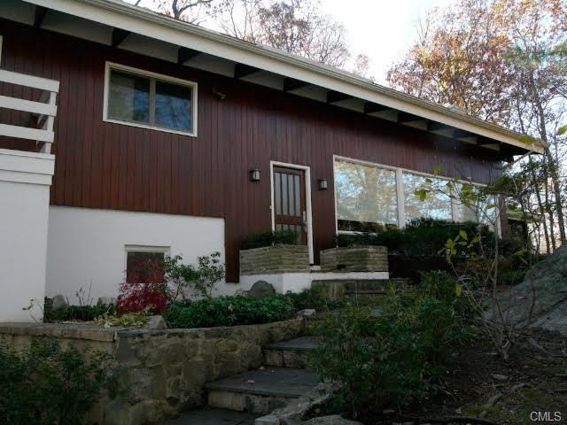 53 Arrow Head Dr, Stamford, CT 06903 - photo 1