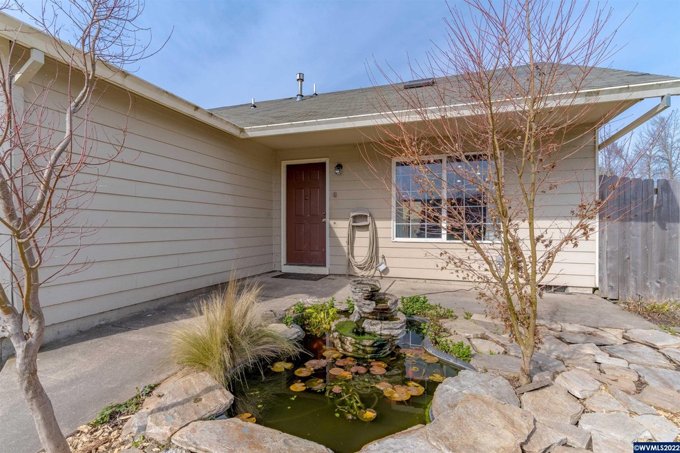 204 Alder St, Independence, OR 97351 - photo 1