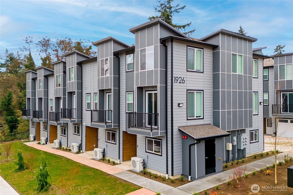 1926 S Washington St unit B206, Tacoma, WA 98405 - photo 1