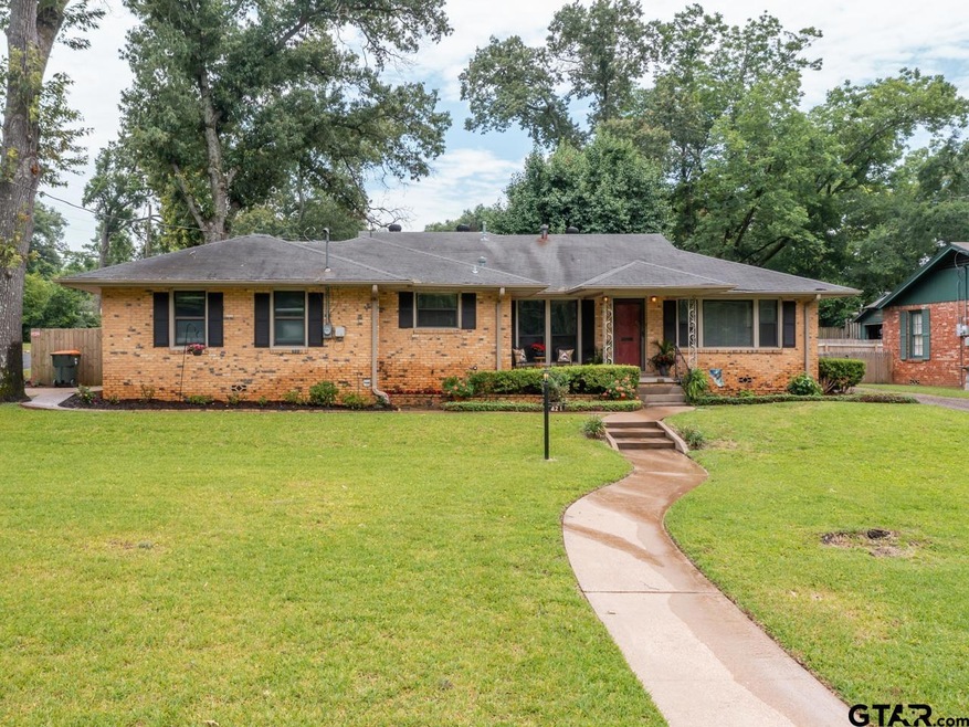421 421 Wilma, Tyler, TX 75701 - photo 1